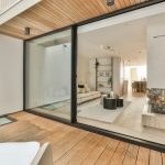 Comment régler une baie vitrée qui ferme mal ?