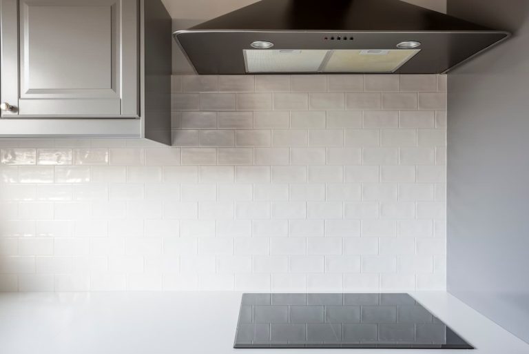 Installation sortie extérieure hotte de cuisine sur le toit
