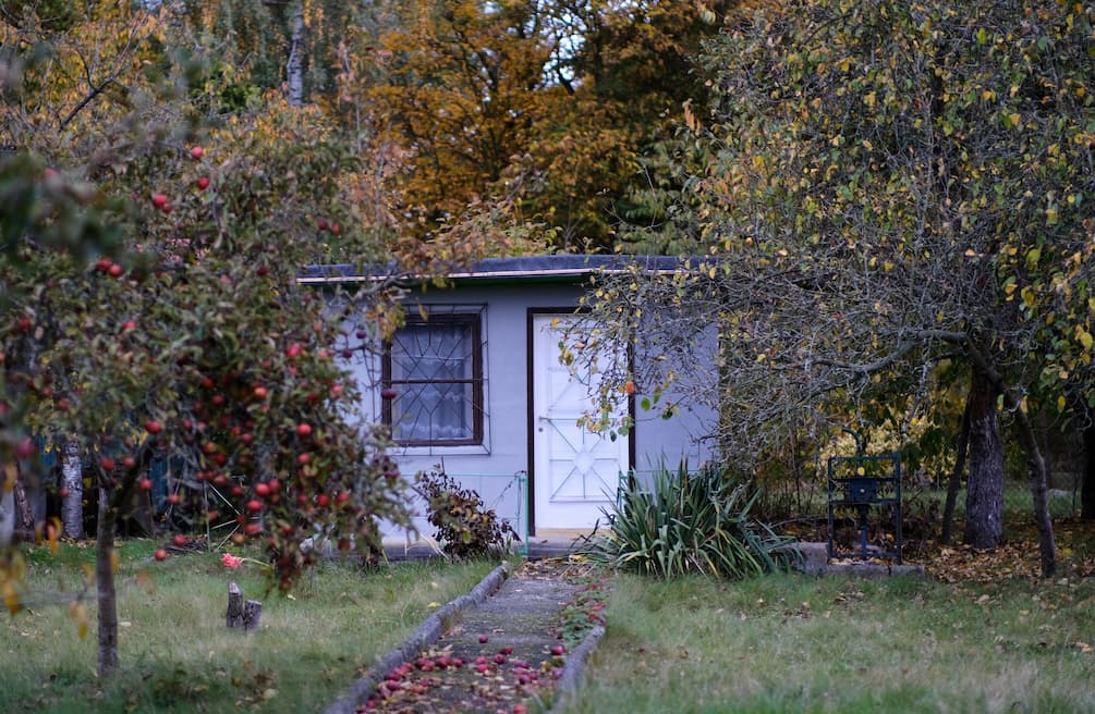 Fabriquer une porte coulissante pour abri de jardin