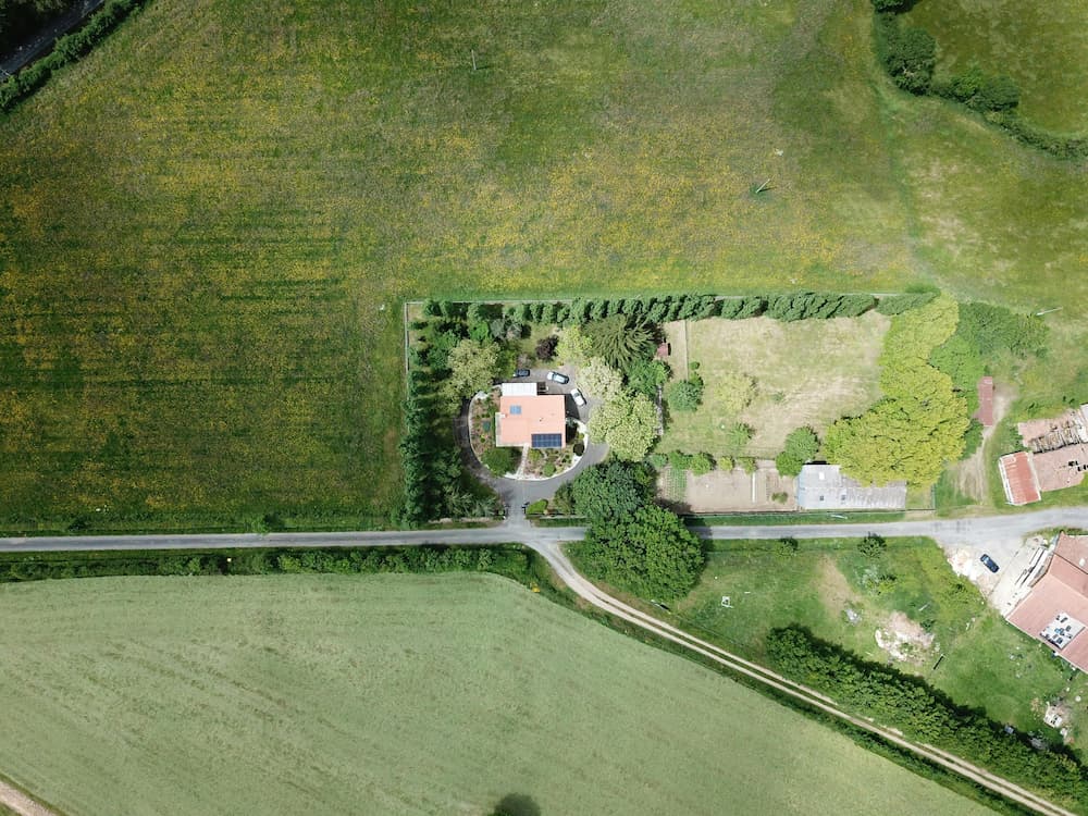 Peut-on acheter un terrain constructible sans construire ?